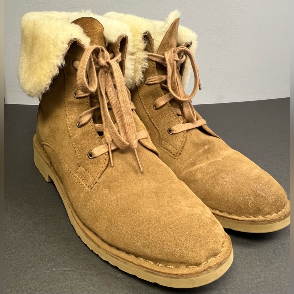 UGG- Womens Weylyn Boots- Size:10,‎ Pre-Owned